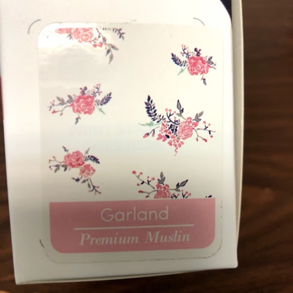 BEBE AU LAIT CAR SEAT COVER - GARLAND - Picture 2 of 4